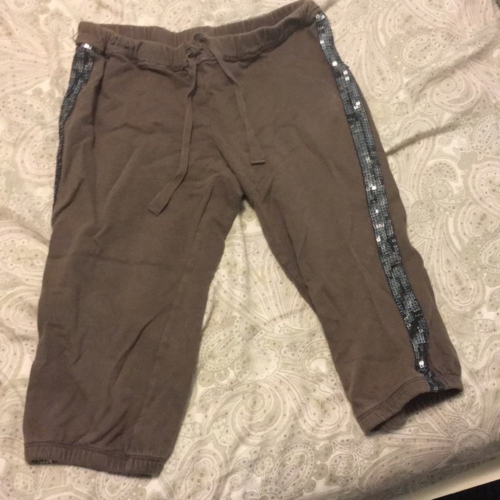 Grey comfy capris